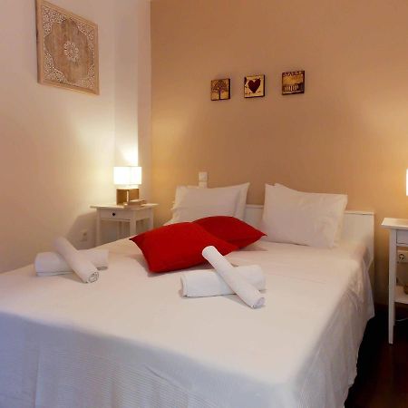 Cozy Plaka Apartment Athens Exterior photo