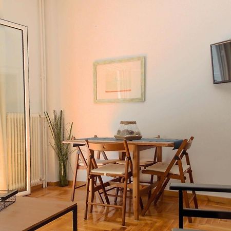 Cozy Plaka Apartment Athens Exterior photo