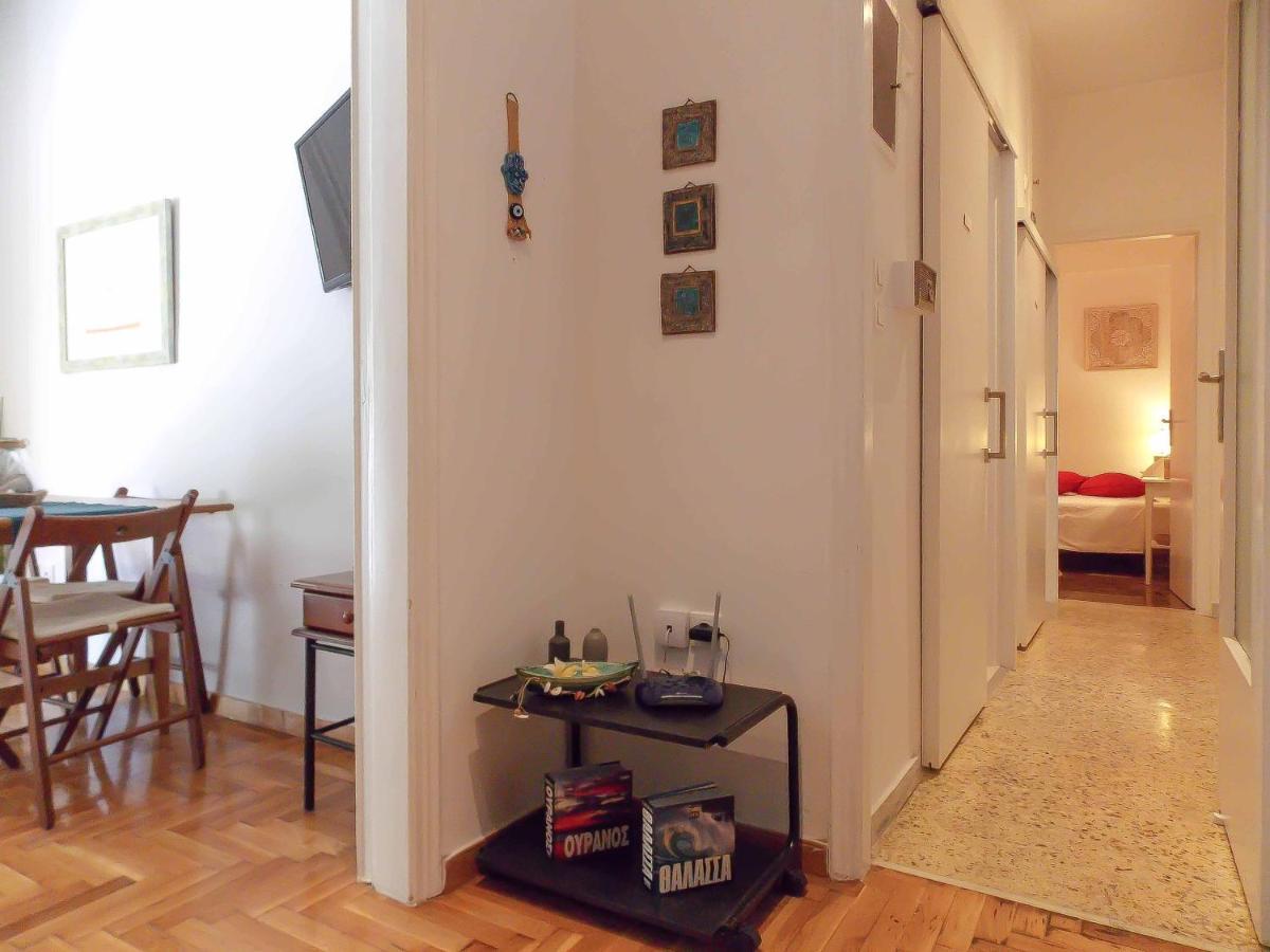 Cozy Plaka Apartment Athens Exterior photo